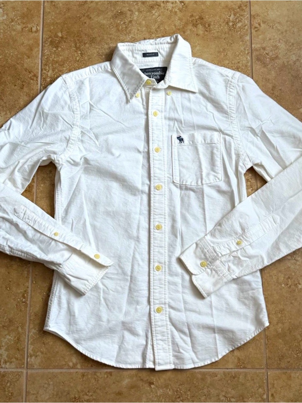 Abercrombie & Fitch Men's White Button-Down Oxford Shirt size small